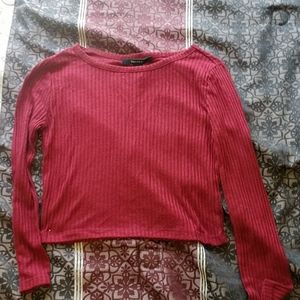 Long sleeved crop top